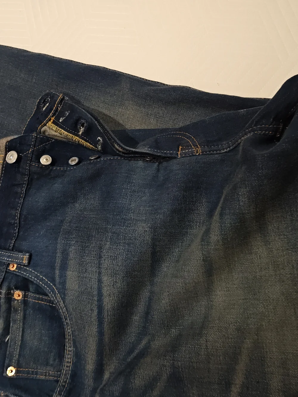 Levi's 501 Men's Straight Jeans - Dark Blue Washed Denim 44x32